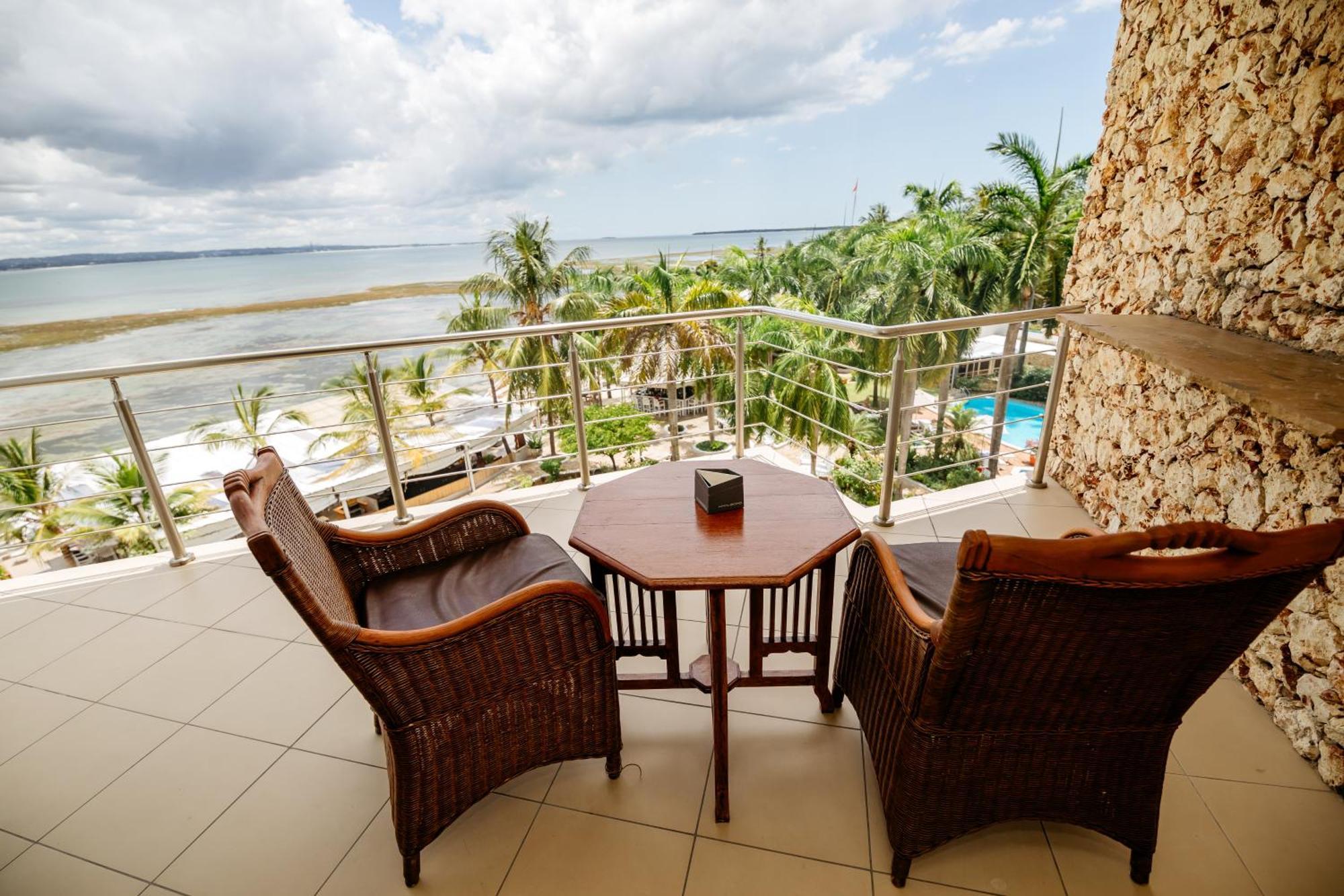 Coral Beach Hotel Νταρ ες Σαλάμ Εξωτερικό φωτογραφία